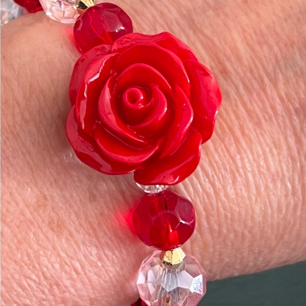 Elegant Red Rose Bracelet - Picture 5 of 7